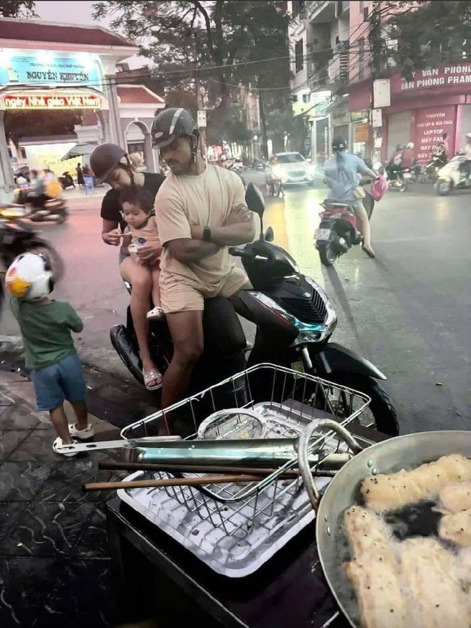 Kinh ngạc vợ tiền đạo Nguyễn Xuân Son đoán trúng phóc kết quả trận Việt Nam thắng Myanmar- Ảnh 3.