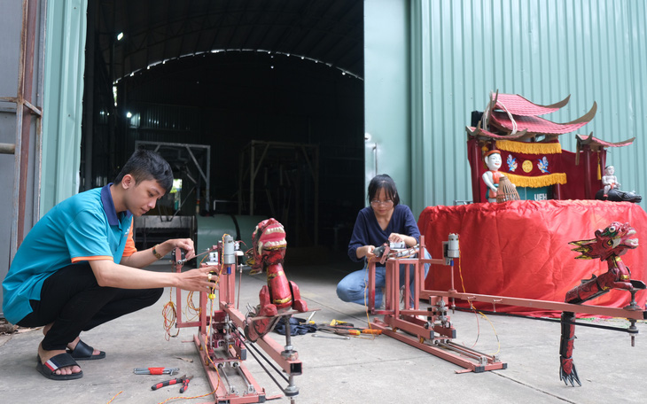 Sinh viên năm nhất tranh tài Dancing robot - Ảnh 3.