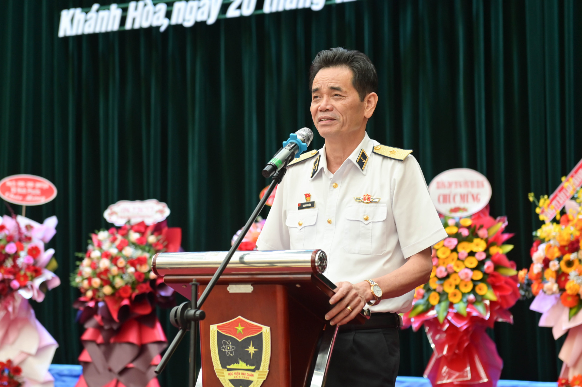 Konteradmiral Chu Ngoc Sang leitete die Diskussion bei dem Treffen.