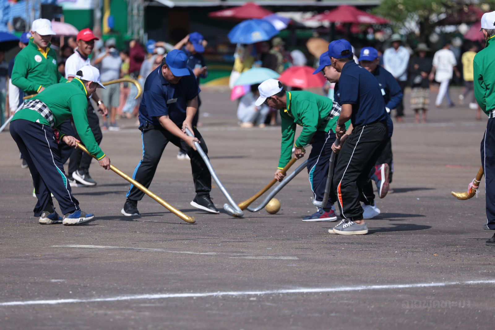 Les Laotiens célèbrent le festival That Luang