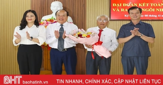 Lãnh đạo Hà Tĩnh dự ngày hội đại đoàn kết tại thị xã Kỳ Anh 