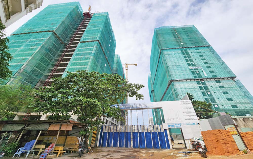 The social housing project with the commercial name Phu Tho DMC (District 10, Ho Chi Minh City) has basically completed the frame construction (Photo: V.D)