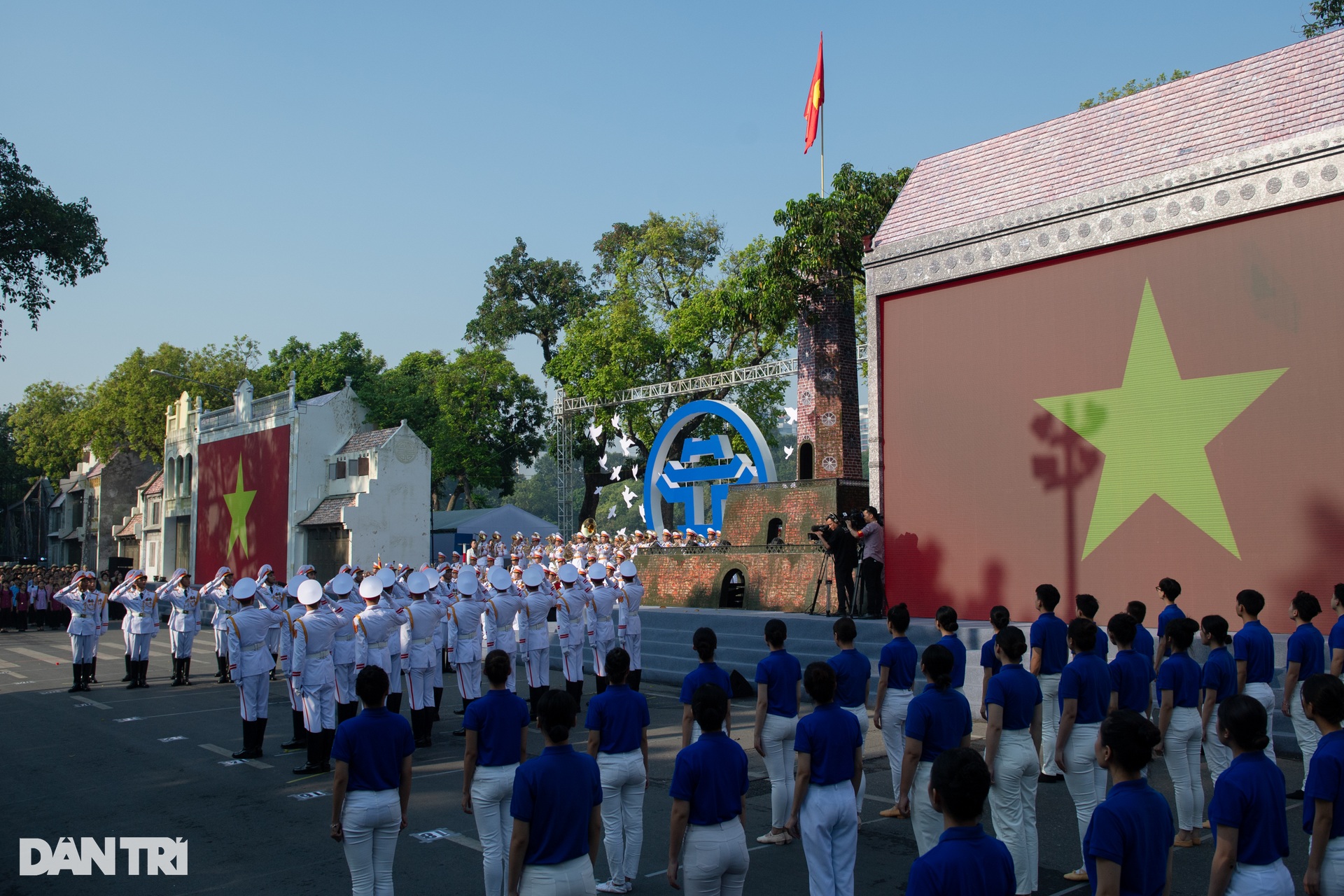 Không khí hào hùng tái hiện đoàn quân tiến về tiếp quản Thủ đô năm 1954 - 6