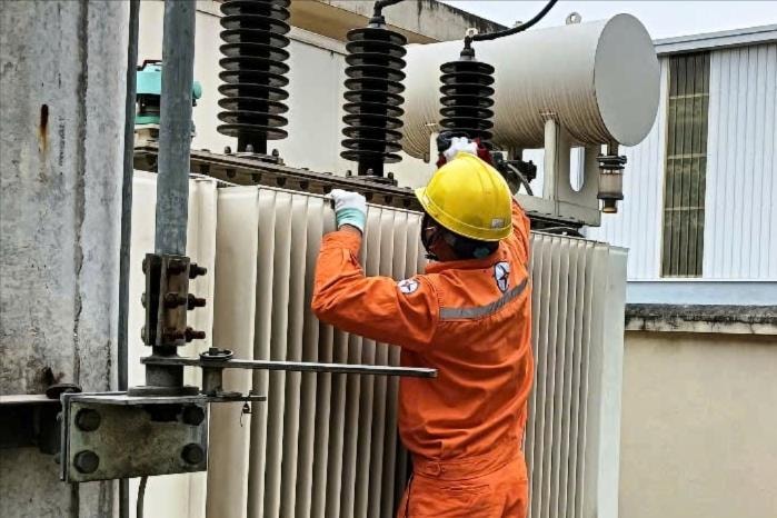 Tu Ky Electricity встречается с 20 типичными предприятиями по вопросам экономии электроэнергии