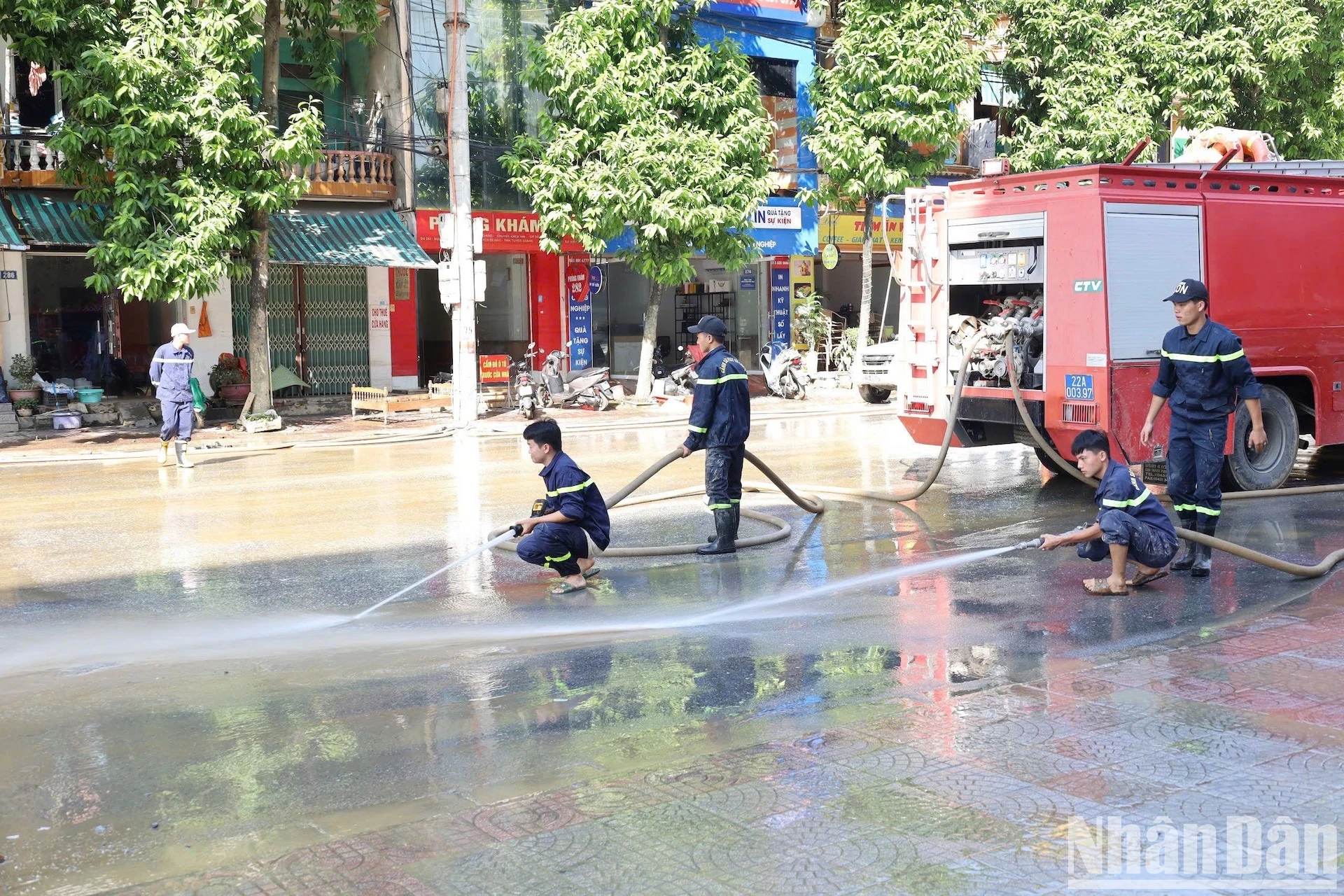 歴史的な洪水後、トゥエンクアン市は徐々に安定する 写真3