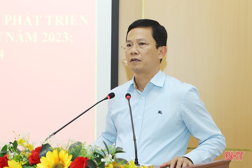 Die Stadt Ha Tinh schätzt, dass die Haushaltseinnahmen im Jahr 2023 1.110 Milliarden VND erreichen werden