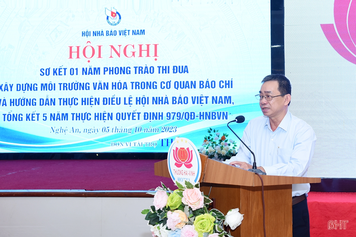 Đẩy mạnh phong trào thi đua xây dựng môi trường văn hóa trong cơ quan báo chí