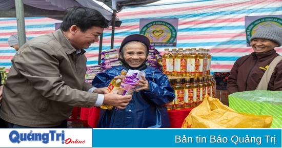 "Zero-dong market - Spring of compassion" comes to Trieu Phong people