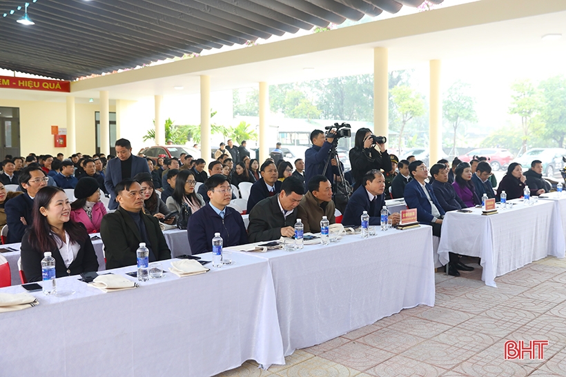 “Proud of my hometown Ha Tinh” with many incentives when buying VinFast cars