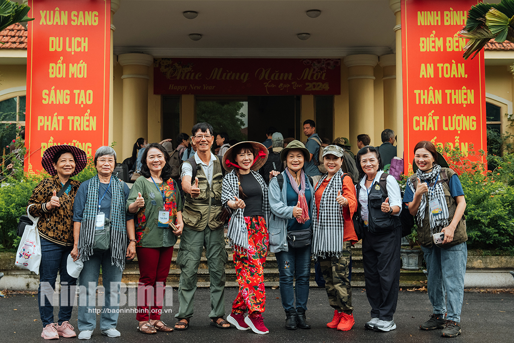 Phototour : La couleur jaune attrayante et impressionnante de Tam Coc Trang An suscite de nombreuses émotions