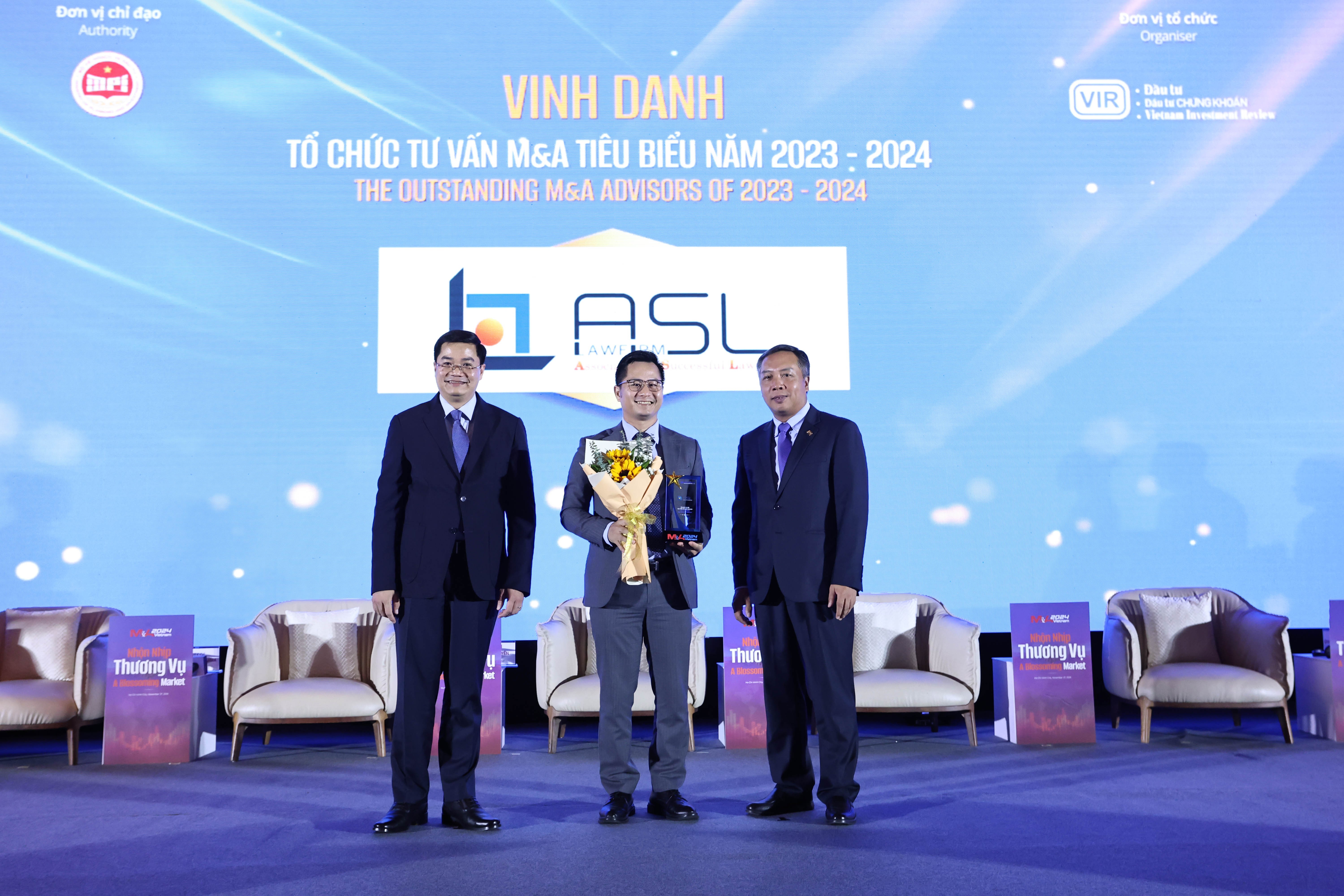 Representative of ASL Law Company Limited (ASL Law) received the honor of typical M&A consulting organization.