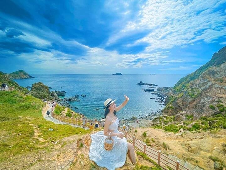 Con una naturaleza prístina, hermosas playas y gente hospitalaria, Quy Nhon se ha convertido en un destino ideal para los entusiastas de los viajes.