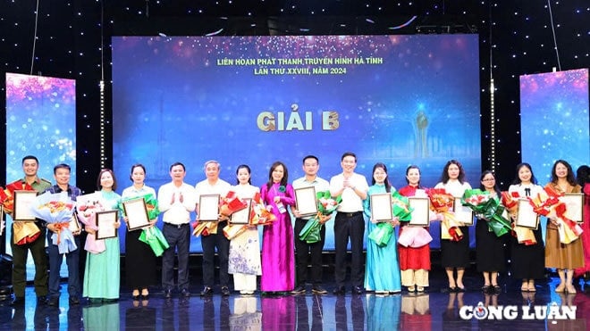 Se premiaron 60 obras en el tercer Festival de Radio y Televisión de Ha Tinh.