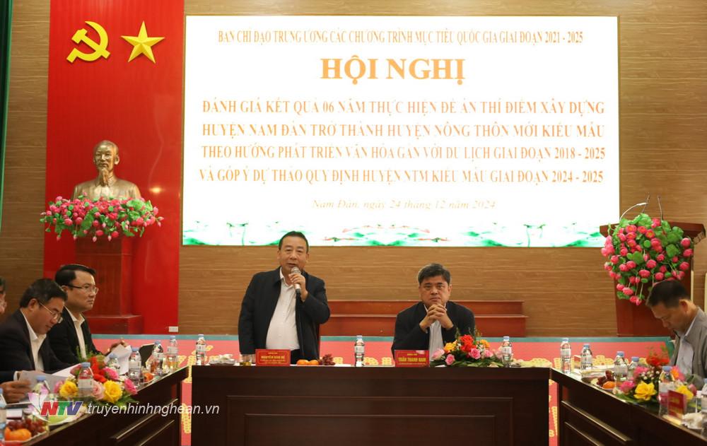 Vice Chairman of the Provincial People's Committee Nguyen Van De suggested that Nam Dan district continue to promote movements to complete the criteria for building a model new-style rural district and proposed some ideas.