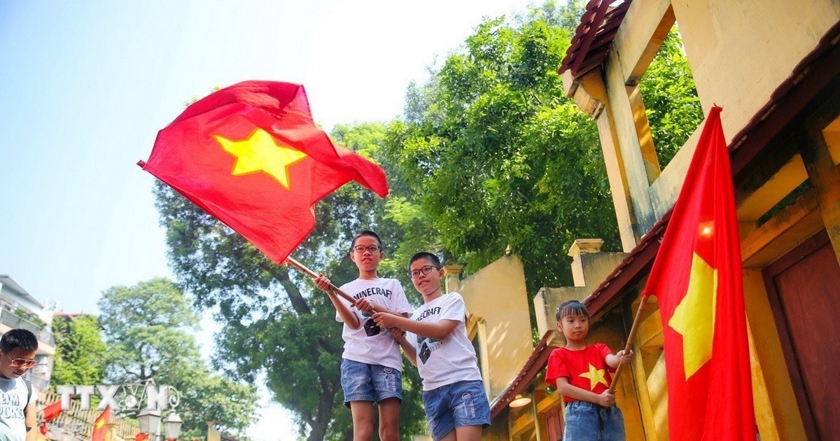 „Richtung Hanoi“ – Der geliebte Glaube von Kindern, die immer in Richtung Hauptstadt blicken