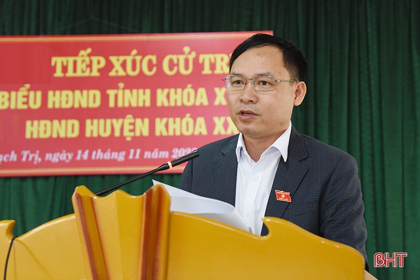 Delegierte des Volksrates der Provinz treffen Wähler in Vu Quang, Thach Ha