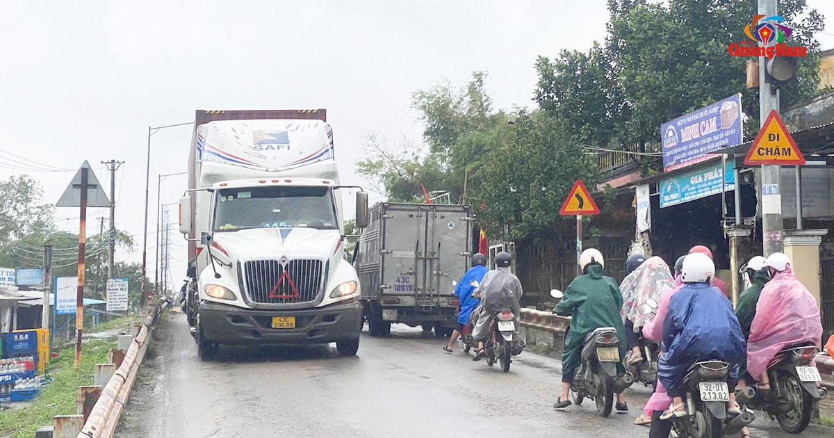 Concerns from Phong Thu bridge