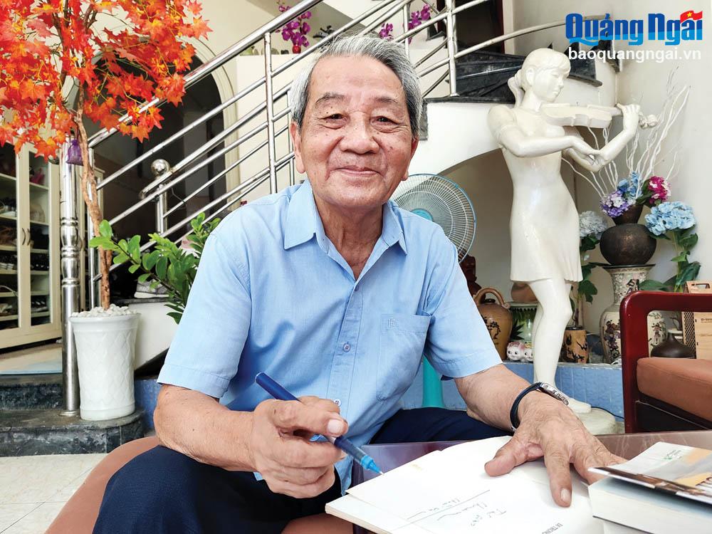 Poet Hoai Vu.
