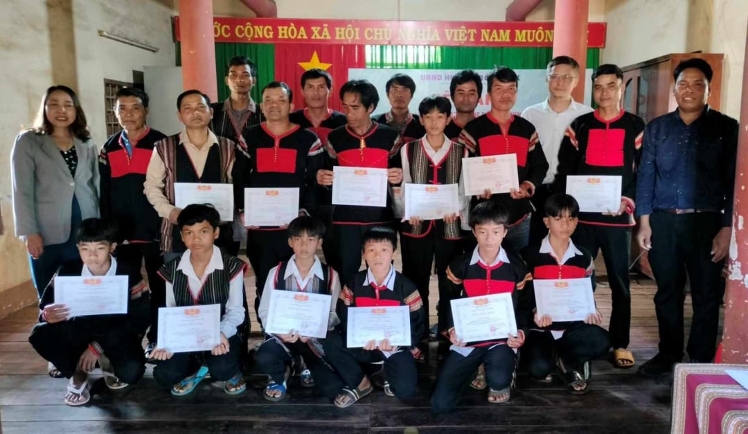 Krong Buk District: 25 more teenagers know how to play gongs