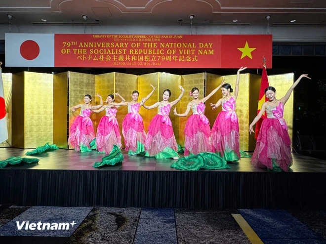 Artes escénicas en la celebración del 79º Día Nacional de la República Socialista de Vietnam. (Foto: Nguyen Tuyen/Vietnam+)
