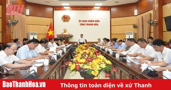 Implementar sincrónicamente soluciones para mejorar la efectividad del desarrollo turístico en la provincia de Thanh Hoa.