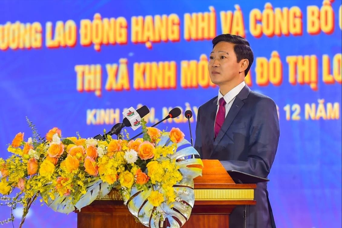 chairman-of-the-people's-committee-of-the-kinh-mon-city(1).jpg