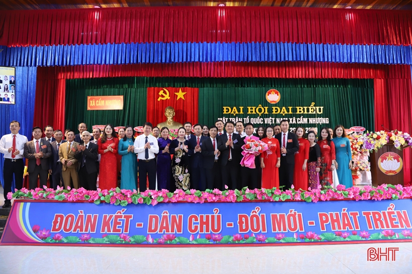 The first congress of the Fatherland Front at the grassroots level in Ha Tinh