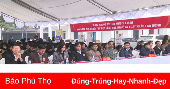 Khai mạc Sàn giao dịch việc làm tại huyện Tân Sơn