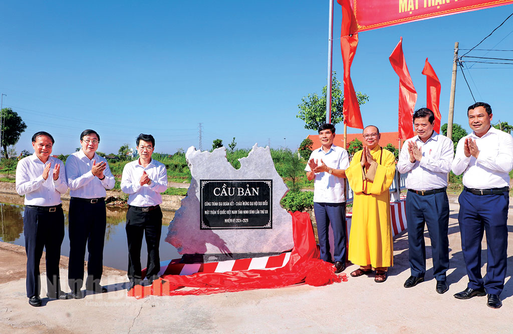 Phát huy sức mạnh khối đại đoàn kết toàn dân khơi dậy khát vọng phát triển xây dựng Ninh Bình ngày càng giàu mạnh văn minh