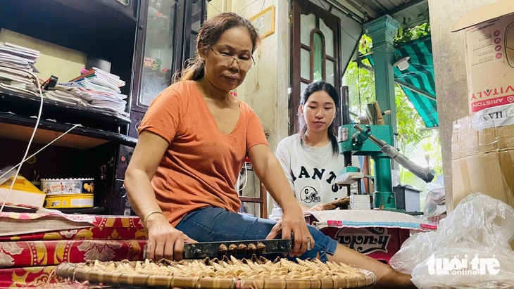 Nghị lực của hai tân sinh viên ĐH Huế còn mạnh hơn số phận không may