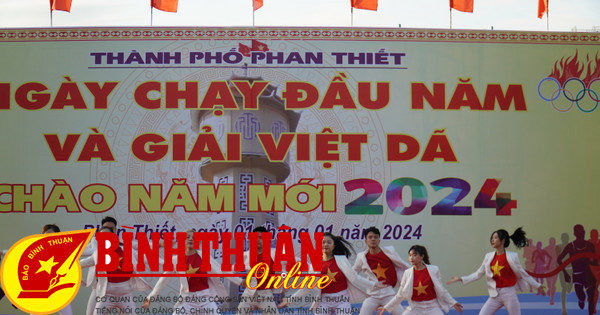 Hơn 2.000 người tham gia ngày chạy đầu năm