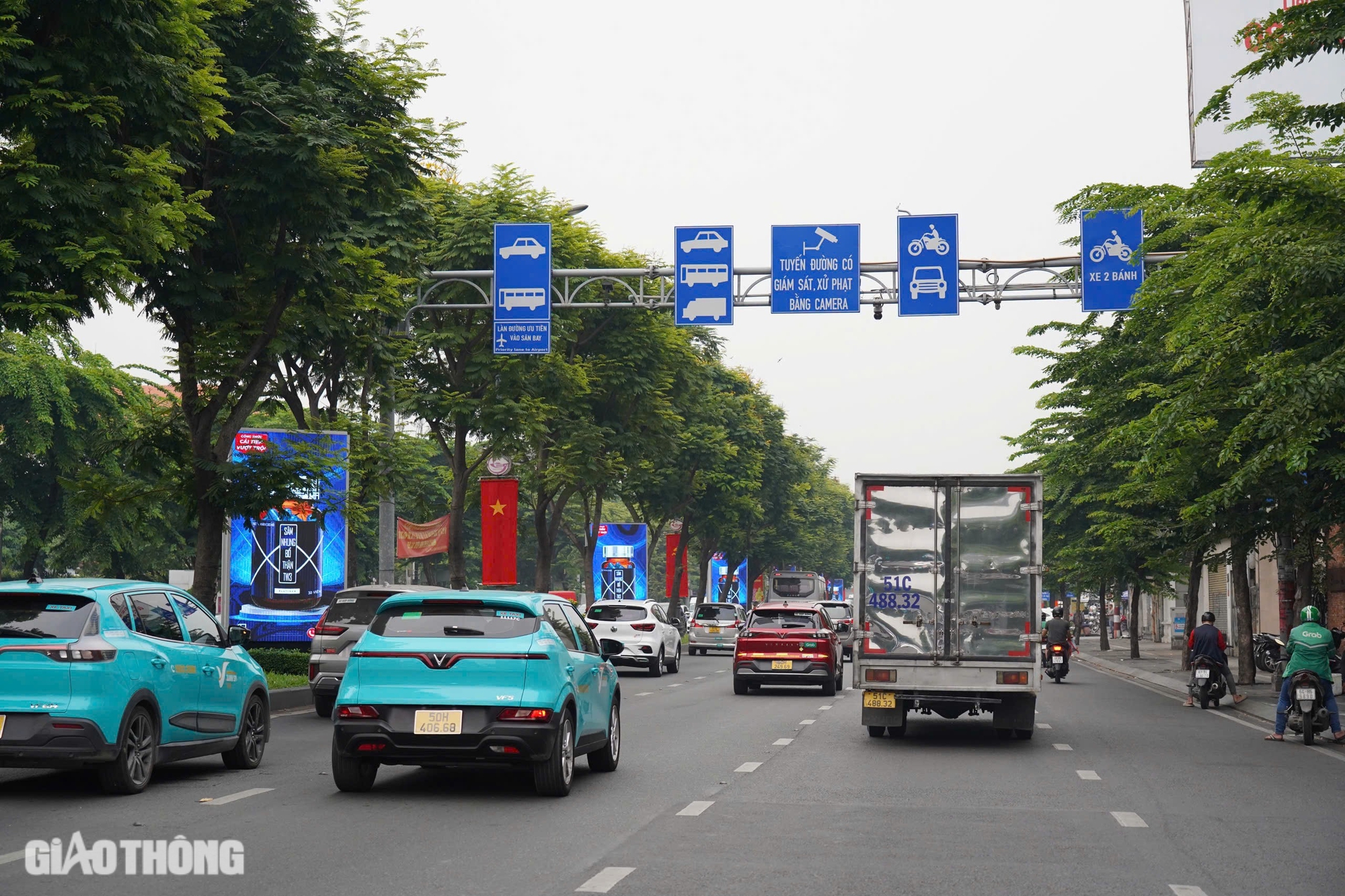 Sân bay Tân Sơn Nhất 