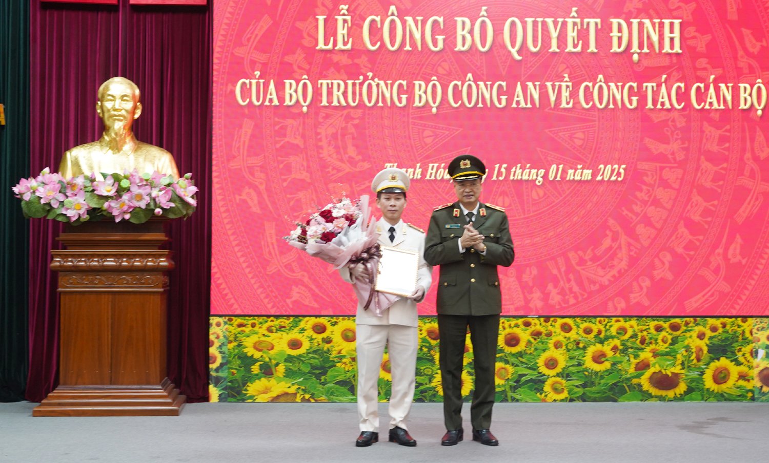 Announcement of Decision to appoint Deputy Director of Thanh Hoa Provincial Police