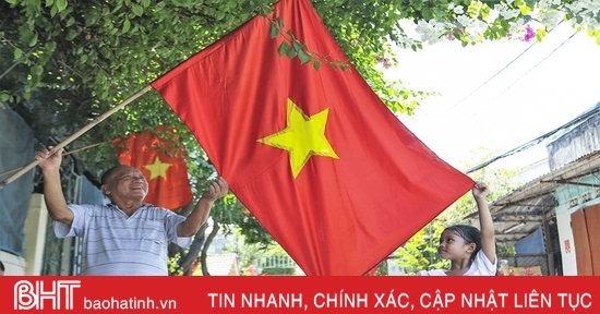 Triển khai nghiêm túc việc sử dụng cờ Đảng, cờ Tổ quốc