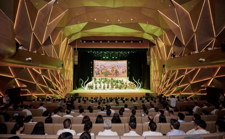 Das Hoan Kiem Theater ist eine Fortsetzung der Reise von