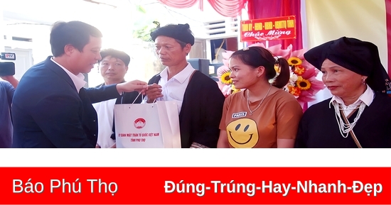 Trưởng Ban Tổ chức Tỉnh ủy dự Ngày hội Đại đoàn kết tại huyện Thanh Sơn