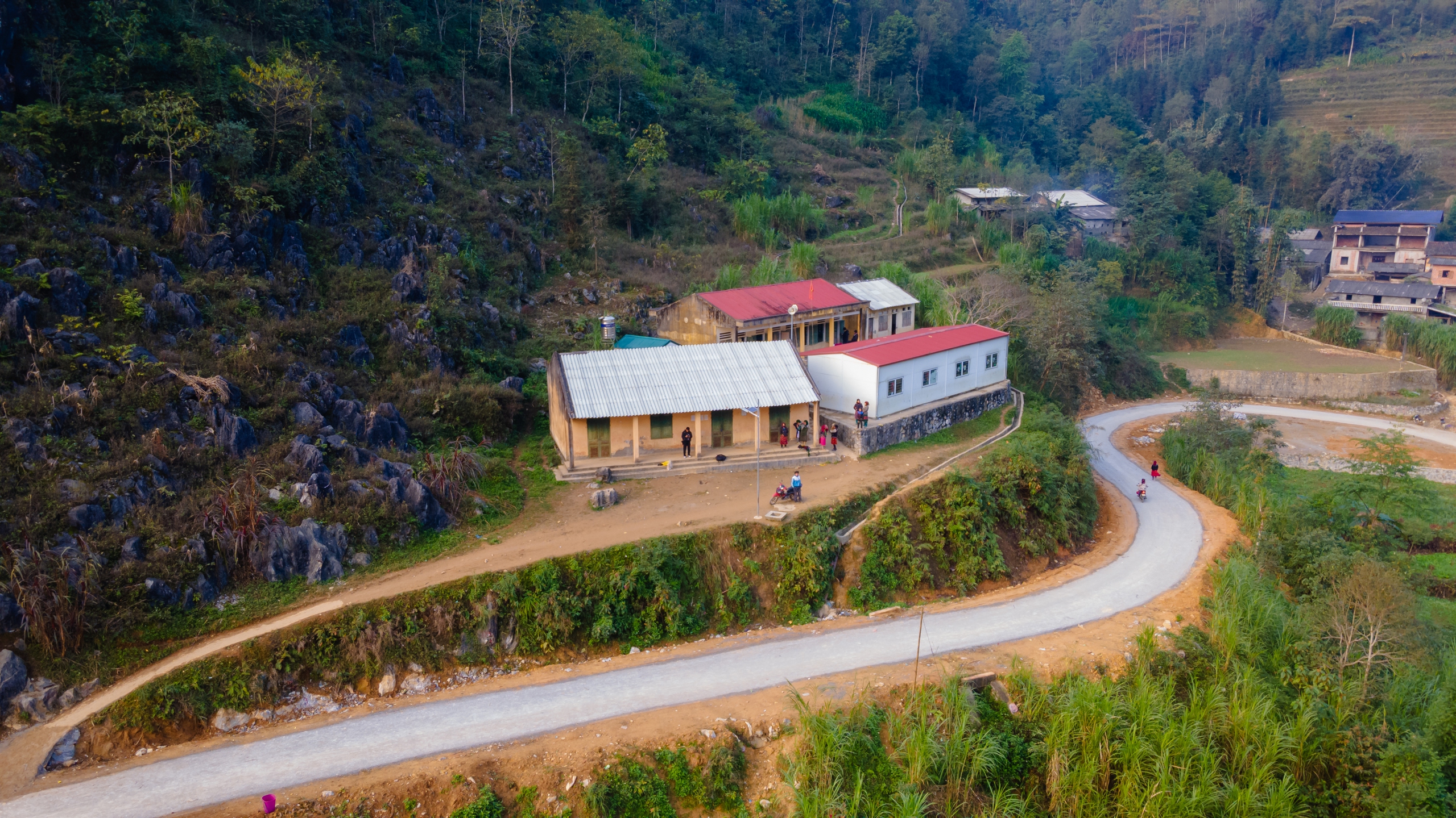 Giáng sinh ấm áp với trẻ em cao nguyên đá Hà Giang- Ảnh 6.