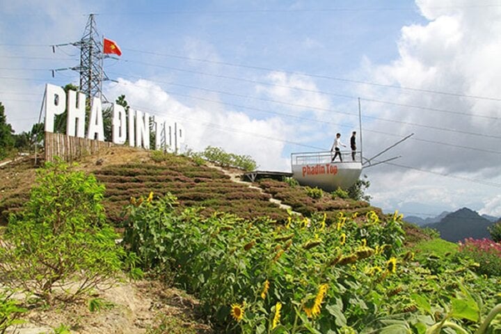 Du lịch ở đỉnh Pha Đin - khách thỏa mãn khám phá một trong ’tứ đại đèo