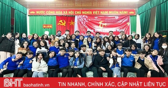 Sinh viên Hà Tĩnh kết nối tình đồng hương trên mọi nẻo đường Tổ quốc