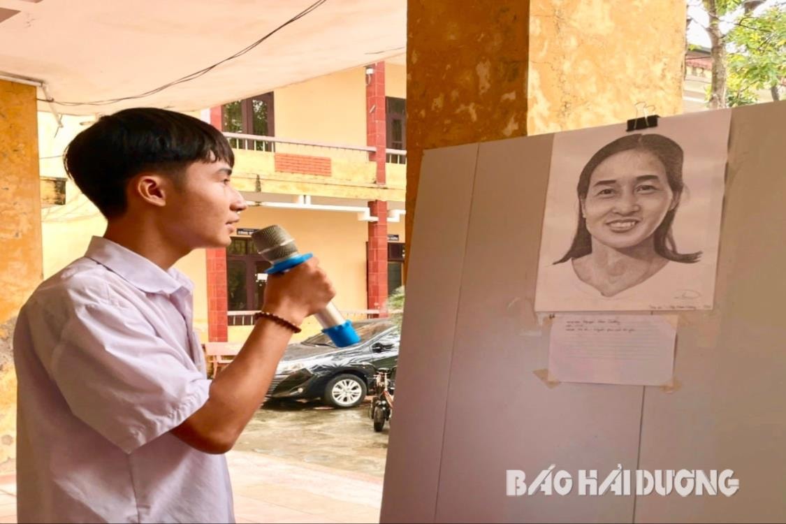 นักเรียนบิ่ญซางกลับบ้านหาแม่(1).jpg