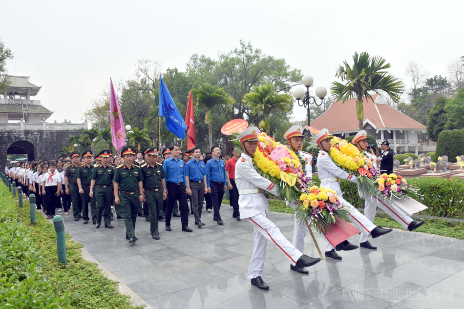 Delegierte der Reise „Dien Bien Phu“