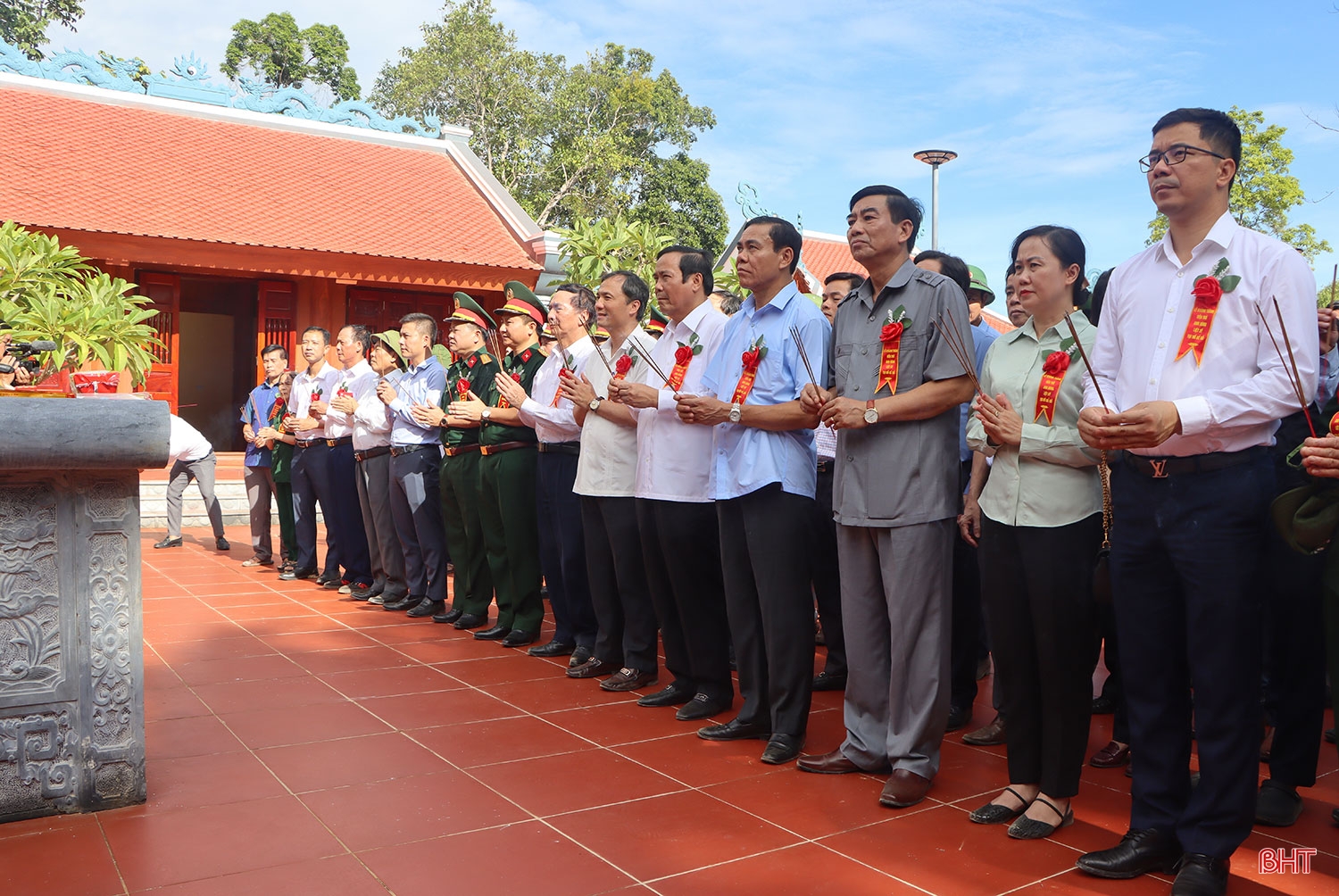 Những người đi tìm lịch sử dưới lòng hồ Kẻ Gỗ