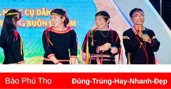 Người phụ nữ thổi đinh tút nơi đại ngàn