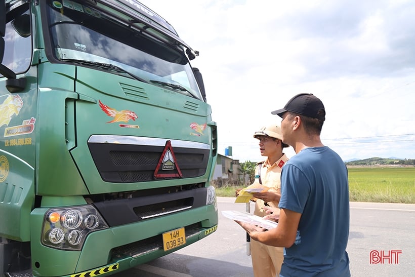 Tăng cường sự lãnh đạo của Đảng đối với công tác bảo đảm ATGT ở Hà Tĩnh