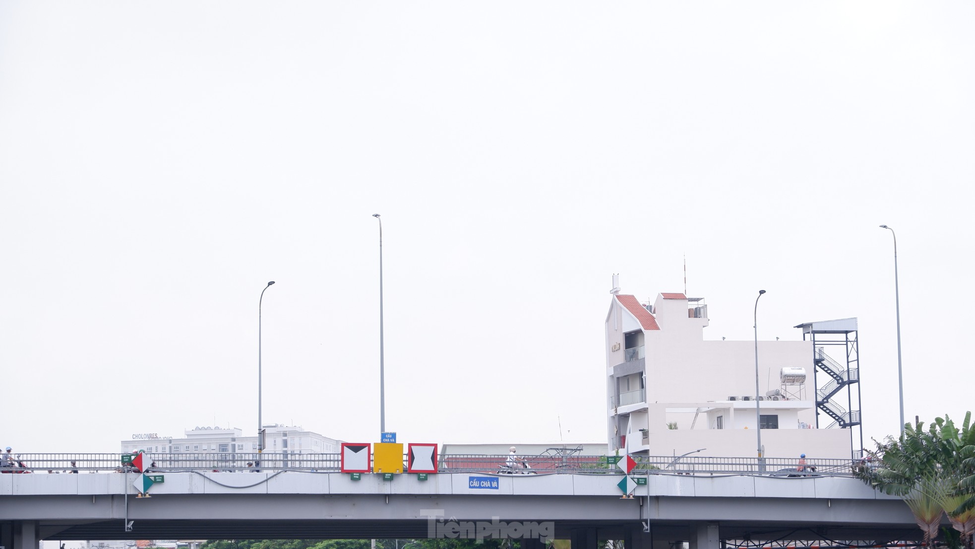 Der Himmel über Ho-Chi-Minh-Stadt ist dunstig, Feinstaub überschreitet die Standards Foto 5