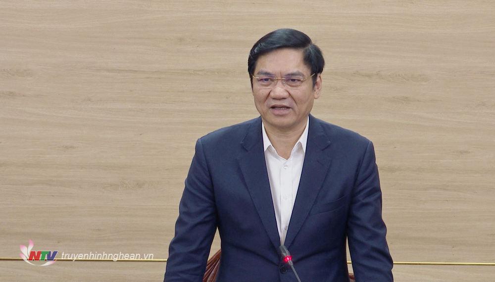 Le camarade Hoang Nghia Hieu, secrétaire adjoint permanent du Comité provincial du Parti, a prononcé un discours.