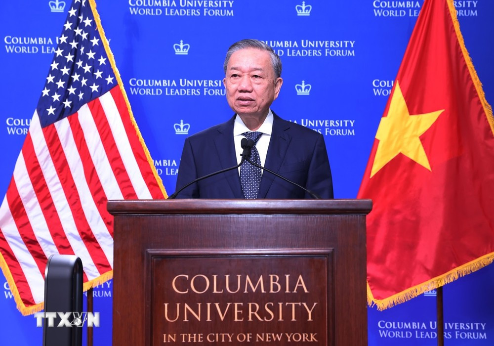 El Secretario General y Presidente To Lam pronuncia un discurso sobre políticas en la Universidad de Columbia. (Foto: Lam Khanh/VNA)