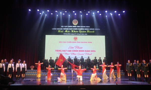 Festival de chant des vétérans de la province de Quang Ninh 2024 : chanter la marche militaire pour toujours