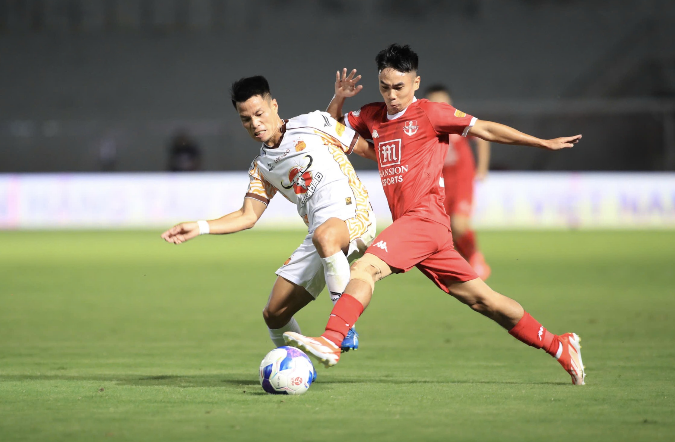 Bảng xếp hạng V-League mới nhất: Thể Công Viettel bứt phá, HAGL nguy cơ rớt hạng sâu- Ảnh 2.