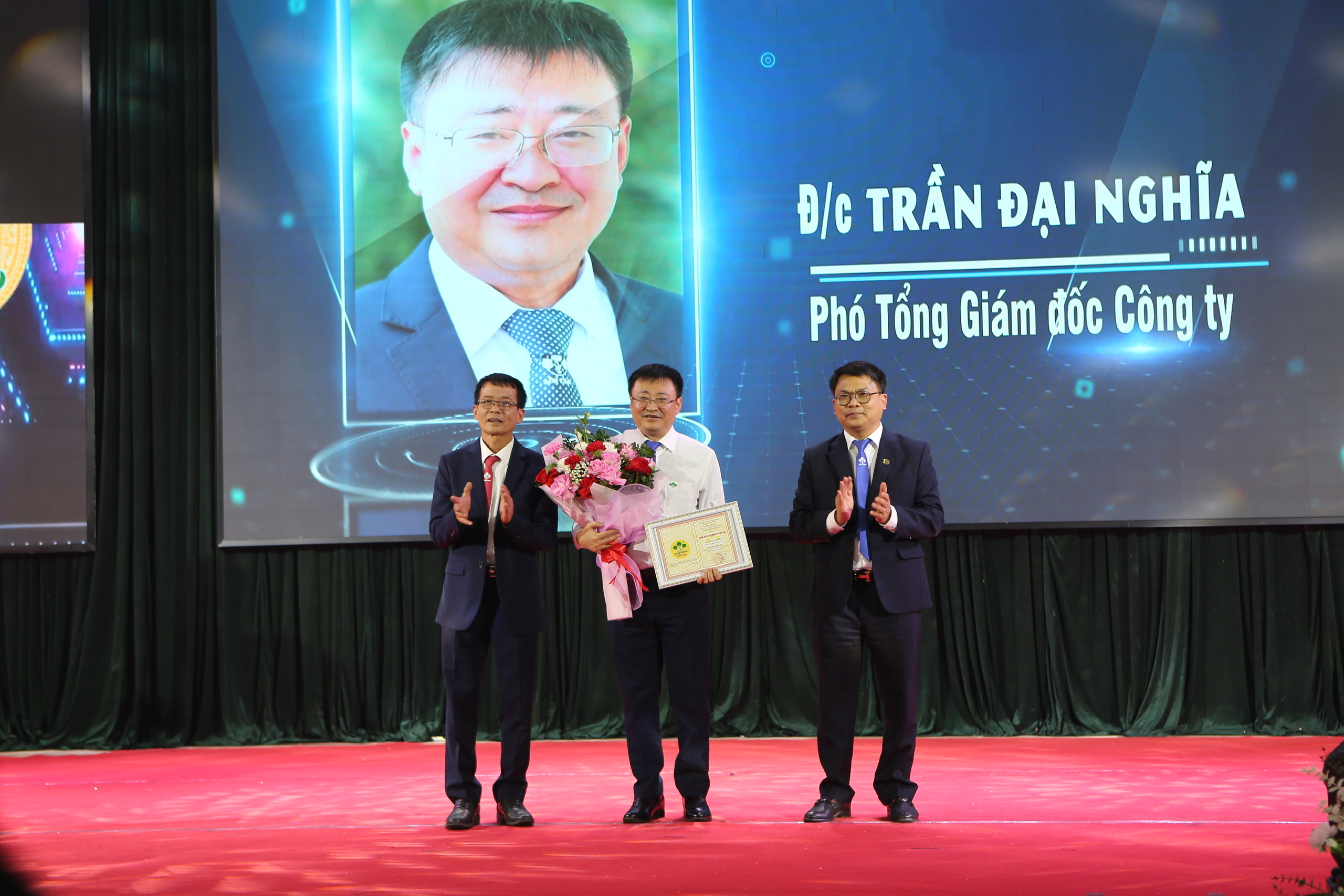 Công ty cổ phần Supe Phốt phát và Hóa chất Lâm Thao: Gala “Chào năm mới 2025”